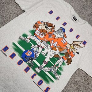 Vintage Denver Broncos Looney Tunes Shirt XL Tee Bugs Taz NFL USA Single Stitch